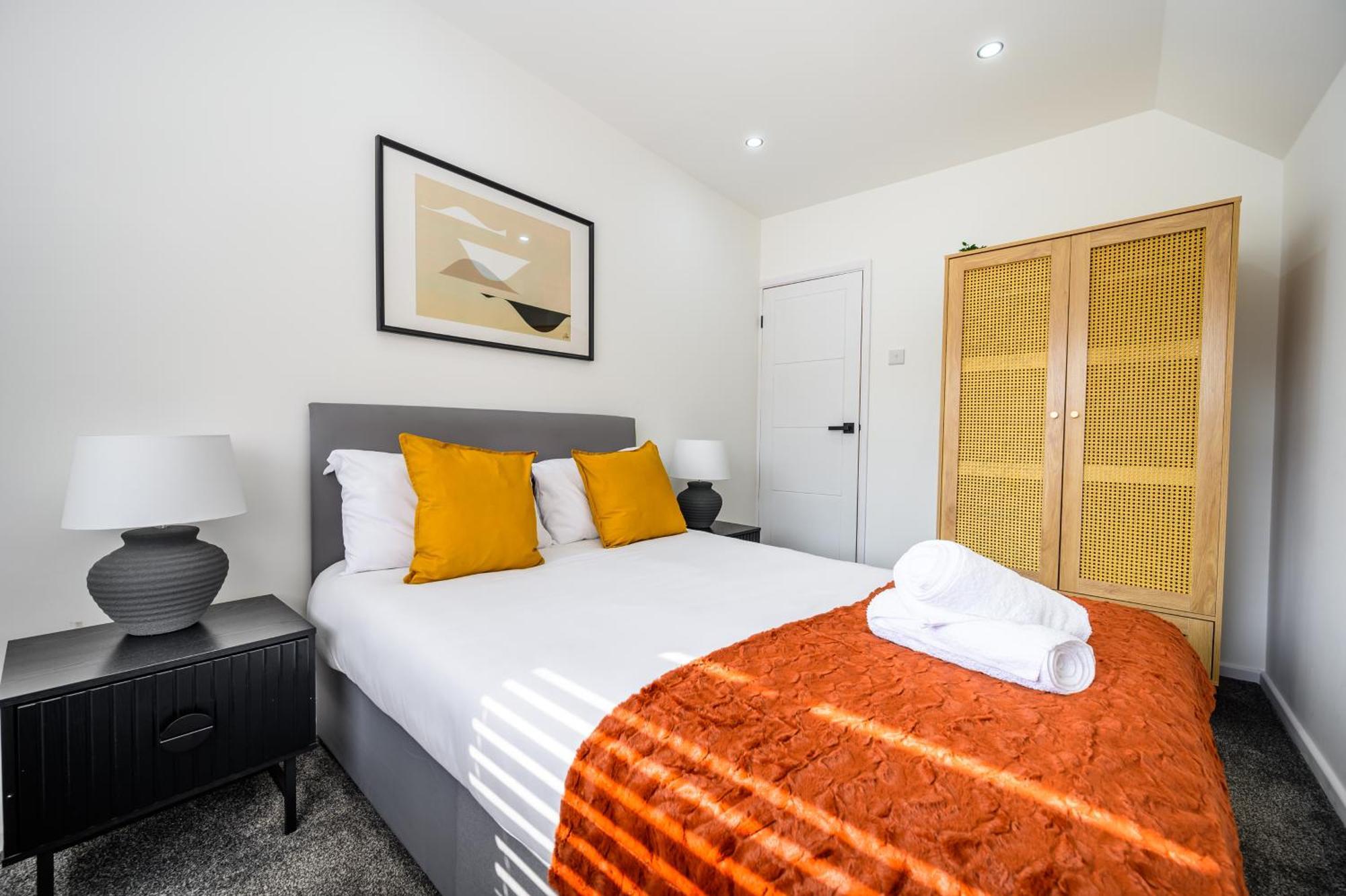 Modern 3 Bed Home, Near Etihad Stadium * Manchester
