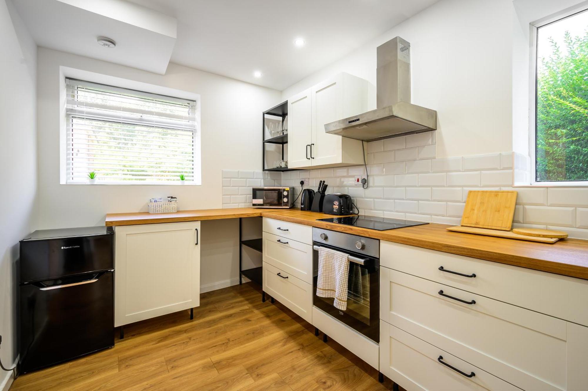 Modern 3 Bed Home, Near Etihad Stadium