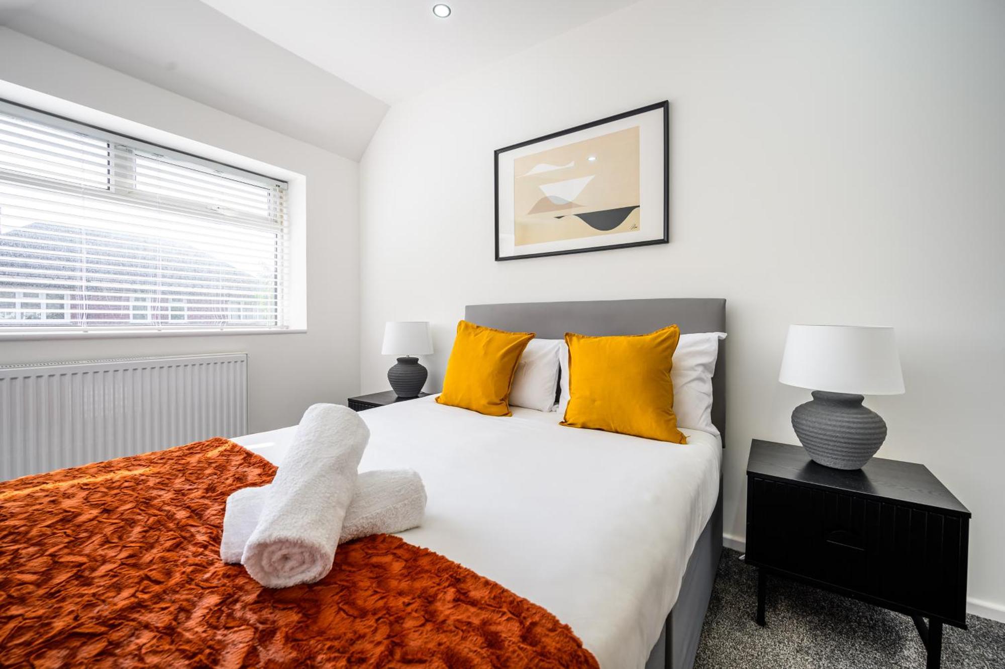Modern 3 Bed Home, Near Etihad Stadium Manchester